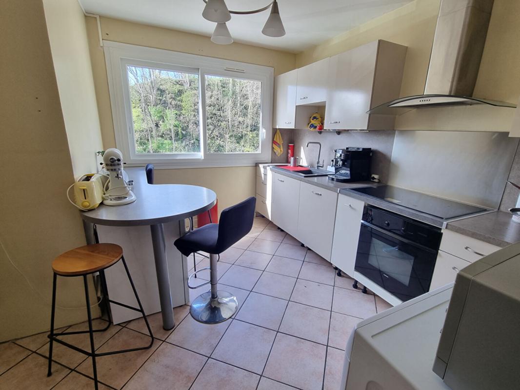 NEUVILLE-SUR-SAONE Appartement Neuville Sur Saone 4 pièces 72 m2 balcon 7