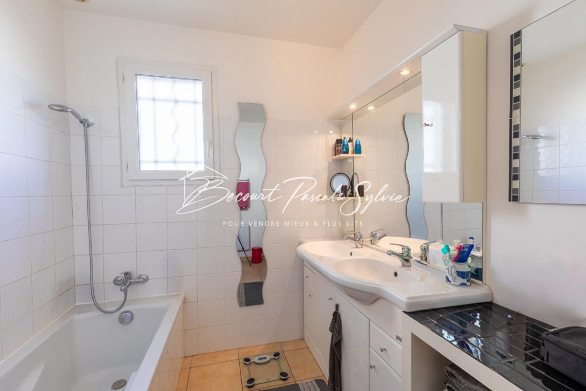 AUBIGNAN Maison Aubignan T4 - 90 m2 avec jardin et piscine 9