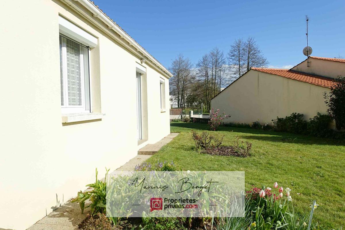 MONTAIGU Maison plain-pied ? Montaigu Centre ? 2 chambres ? Garage ? Jardin 3