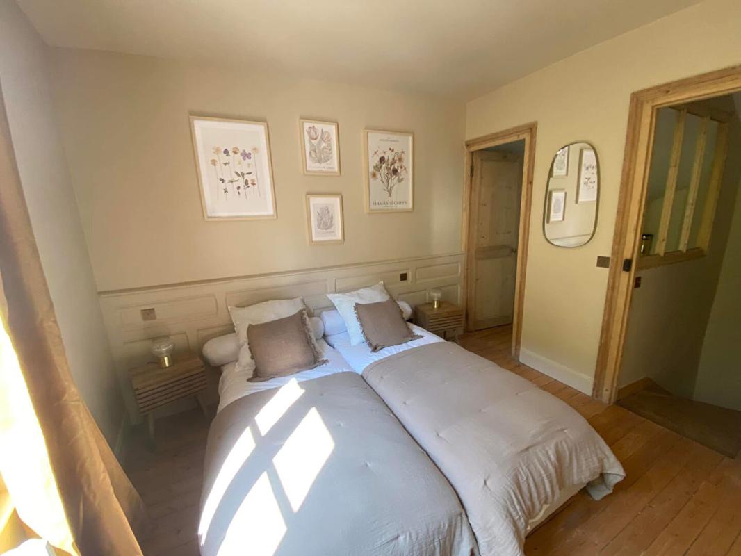 SAINT-PIERRE-SUR-DIVES 14170 Belle maison en Pierre avec beau parc arboré 10