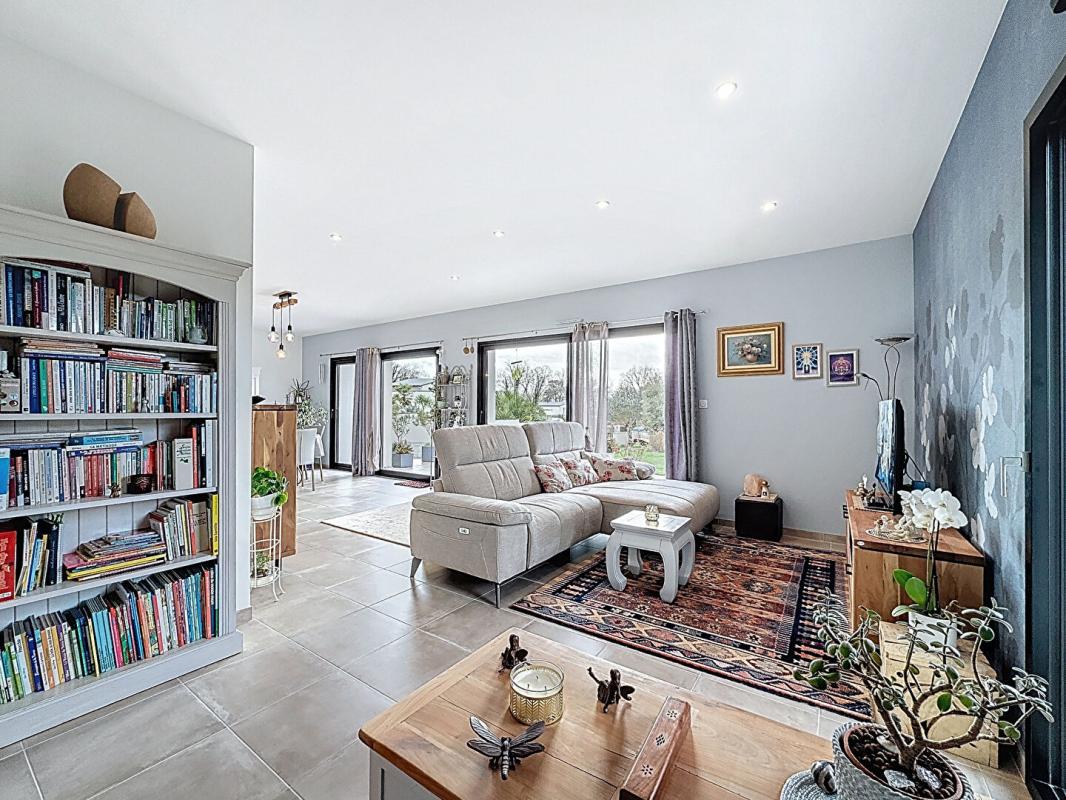 SAINT-AVE Maison d'architecte baignée de lumière à 10 min de Vannes 2