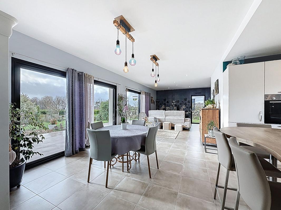 SAINT-AVE Maison d'architecte baignée de lumière à 10 min de Vannes 3