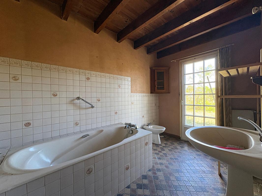 RIEC-SUR-BELON A vendre RIEC SUR BELON (29340) Maison 12 pièces 6 chambres 284 m2 16