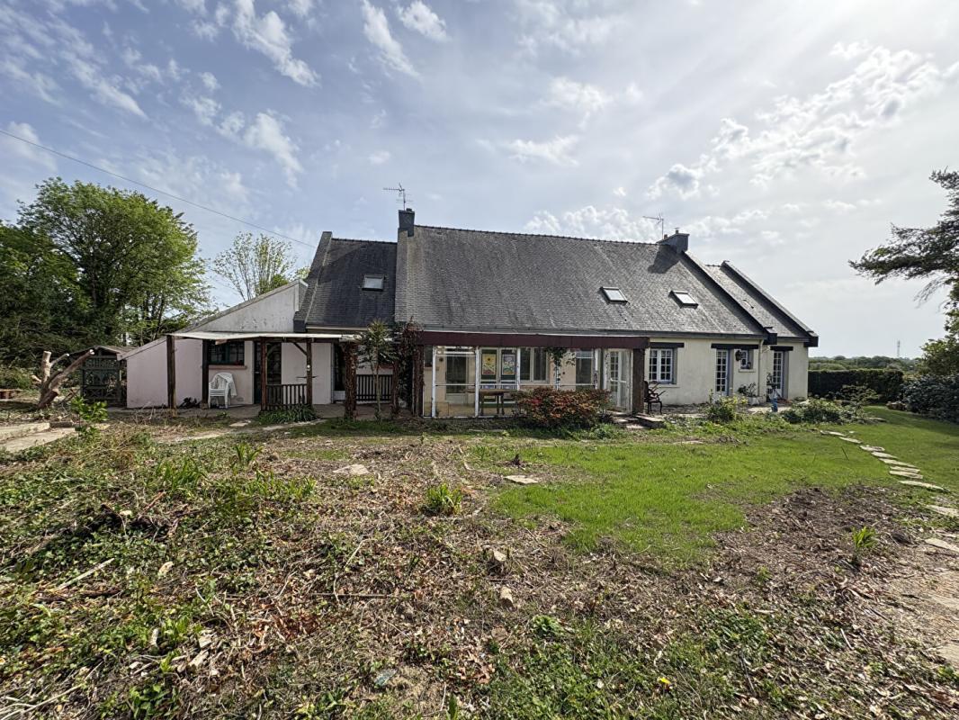 RIEC-SUR-BELON A vendre RIEC SUR BELON (29340) Maison 12 pièces 6 chambres 284 m2 18