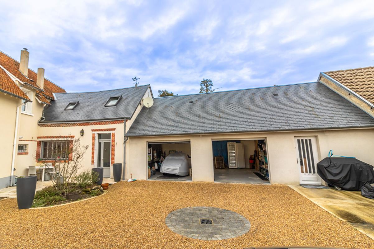 ROMORANTIN-LANTHENAY Maison Romorantin Lanthenay 8 pièce(s) 190 m2 17