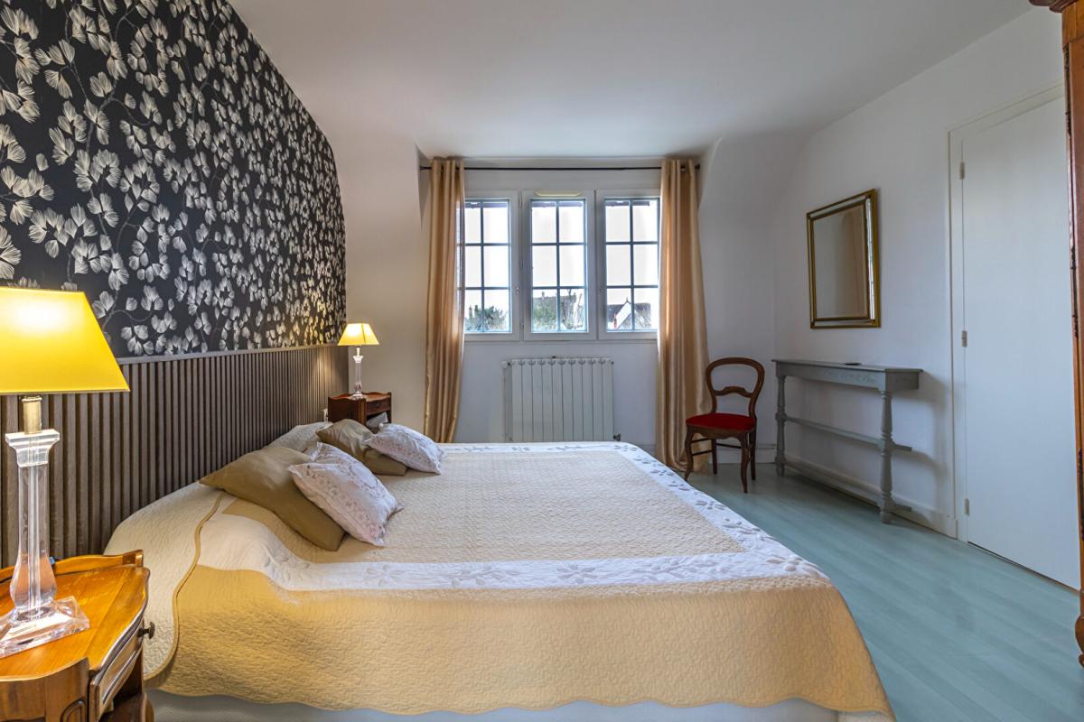 ROMORANTIN-LANTHENAY Maison Romorantin Lanthenay 8 pièce(s) 190 m2 9