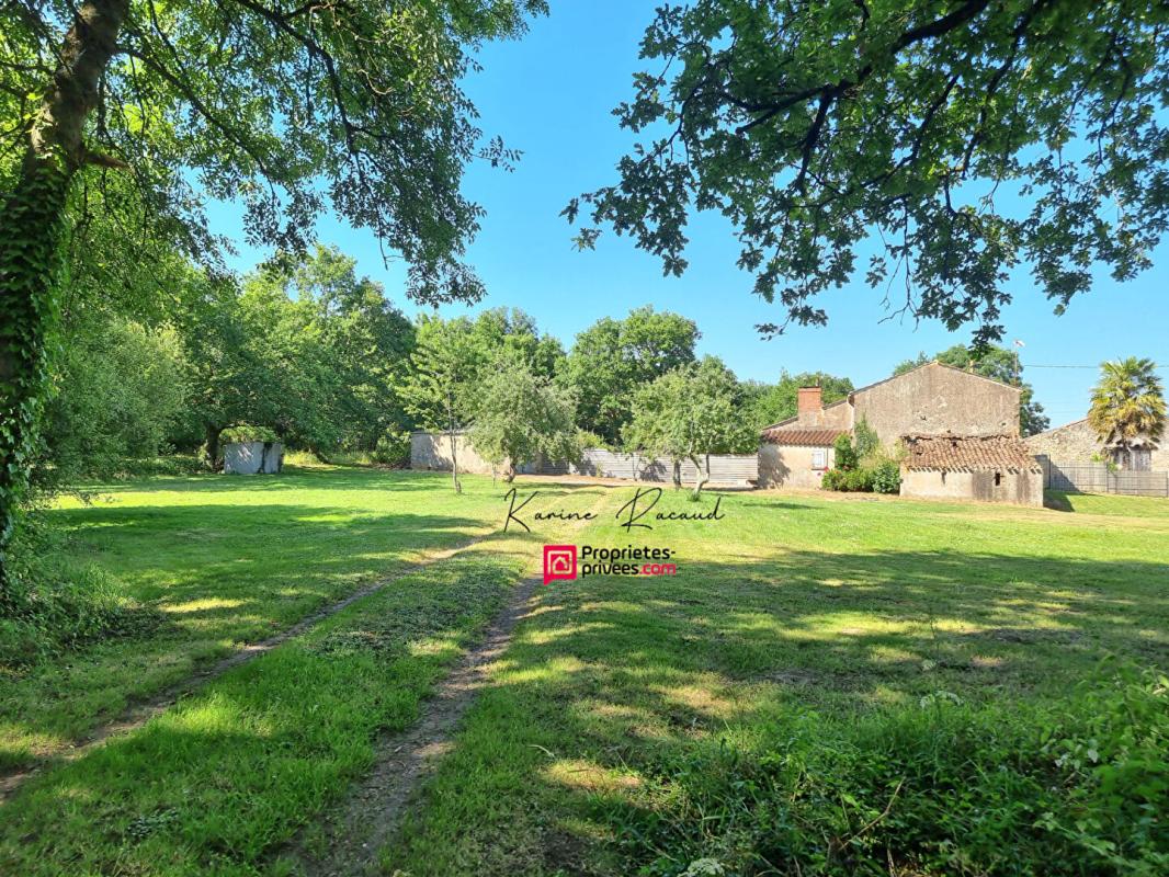 AUBIGNY-LES CLOUZEAUX Maison 3 chambres 97 m², grand terrain 10