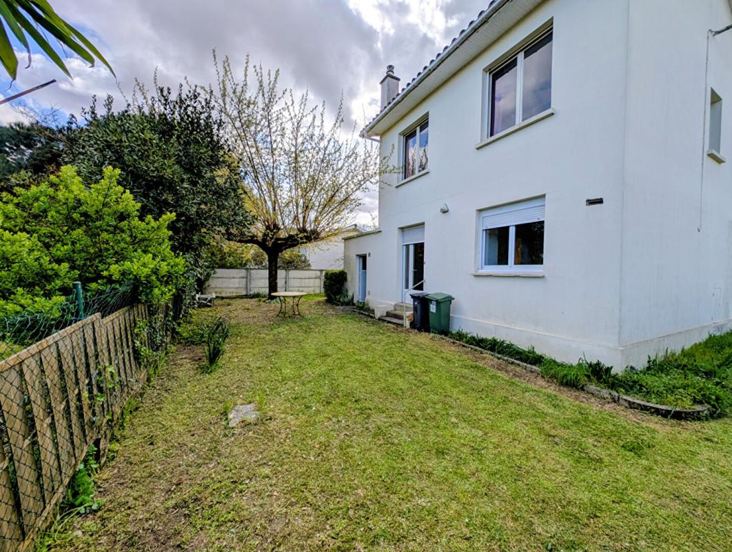 MERIGNAC Mérignac  la Glacière  proche St Augustin Maison 4 pièce(s) 74 m2 1