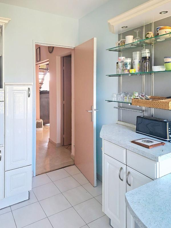 AIX-EN-PROVENCE Opportunité rare | Duplex T4 dernier étage, terrasse privative sur les toits , Aix-en-Provence" 11