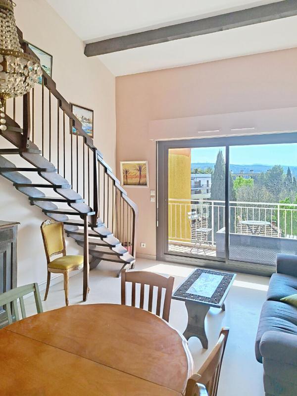 AIX-EN-PROVENCE Opportunité rare | Duplex T4 dernier étage, terrasse privative sur les toits , Aix-en-Provence" 2