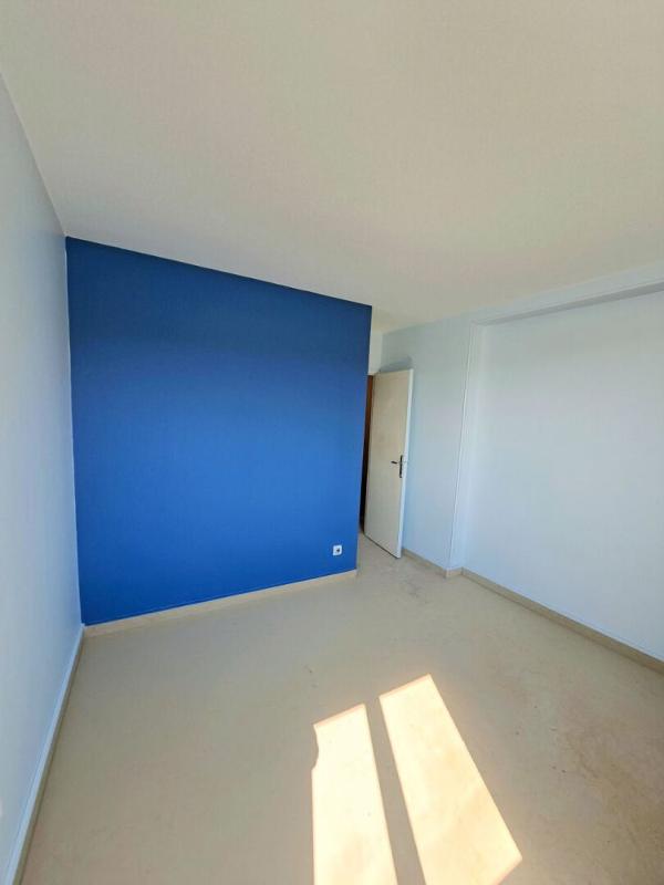 AIX-EN-PROVENCE Opportunité rare | Duplex T4 dernier étage, terrasse privative sur les toits , Aix-en-Provence" 9