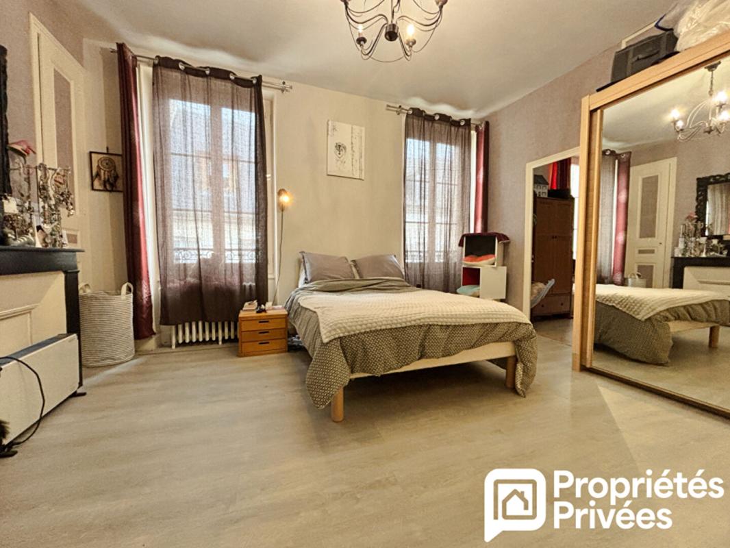 MEHUN-SUR-YEVRE Maison de ville 5 pièce(s) 106.88 m2 6