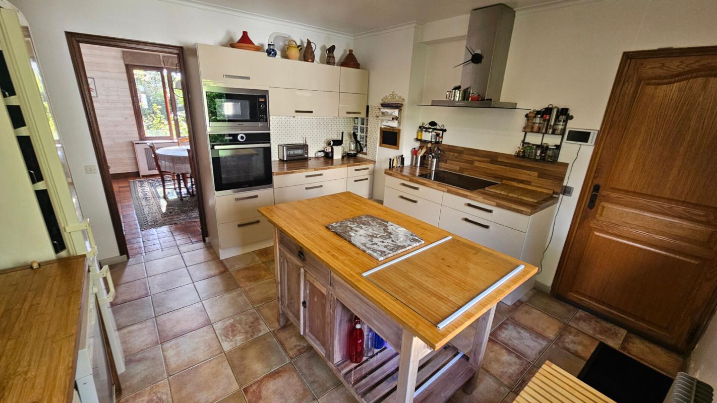 GAMBAIS Gambais / Maison 151 m2 au calme / A 2 mn de Houdan et N12 8