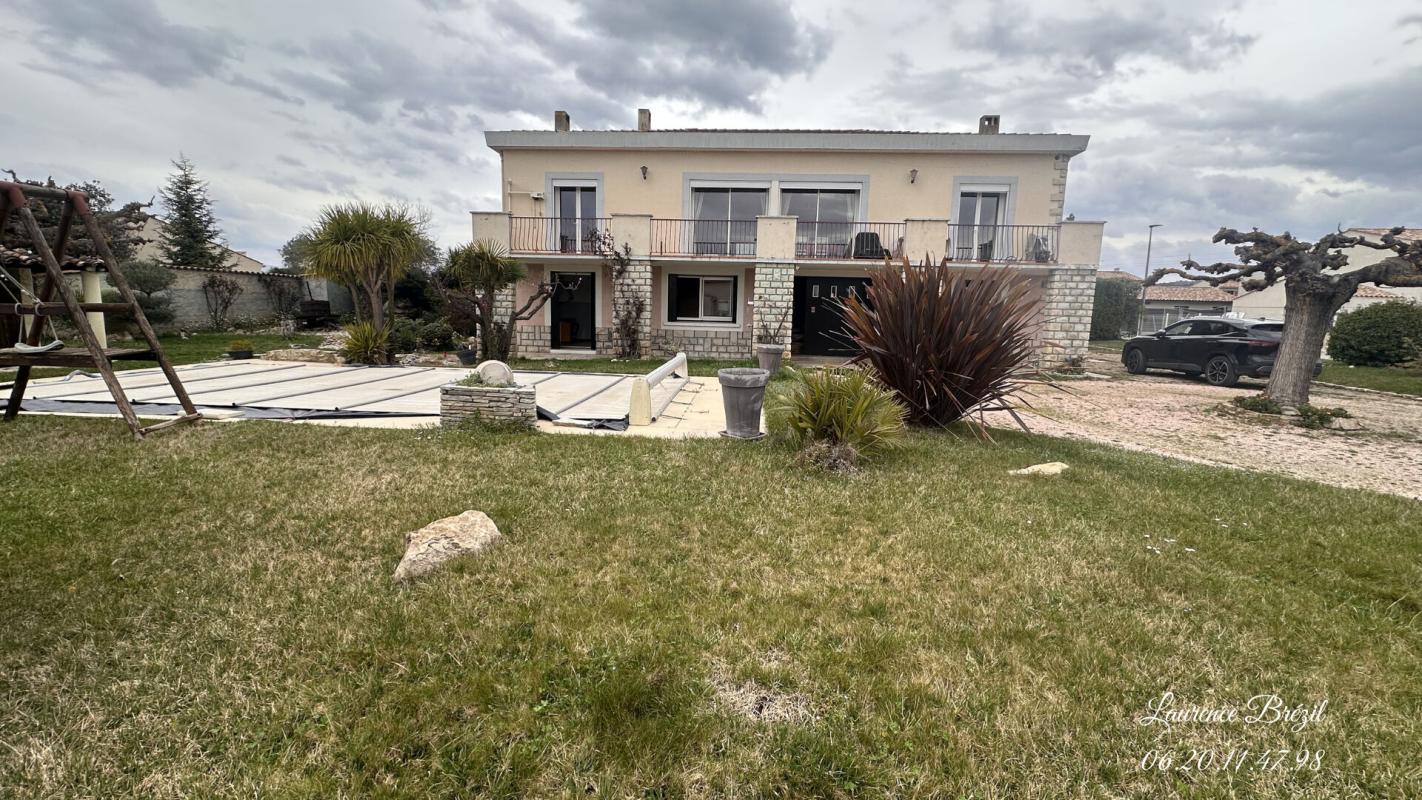 ORAISON En exclusivité à Oraison, Maison individuelle de  217 m2 sur un terrain clos et arboré de  plus de 1500 m² 2