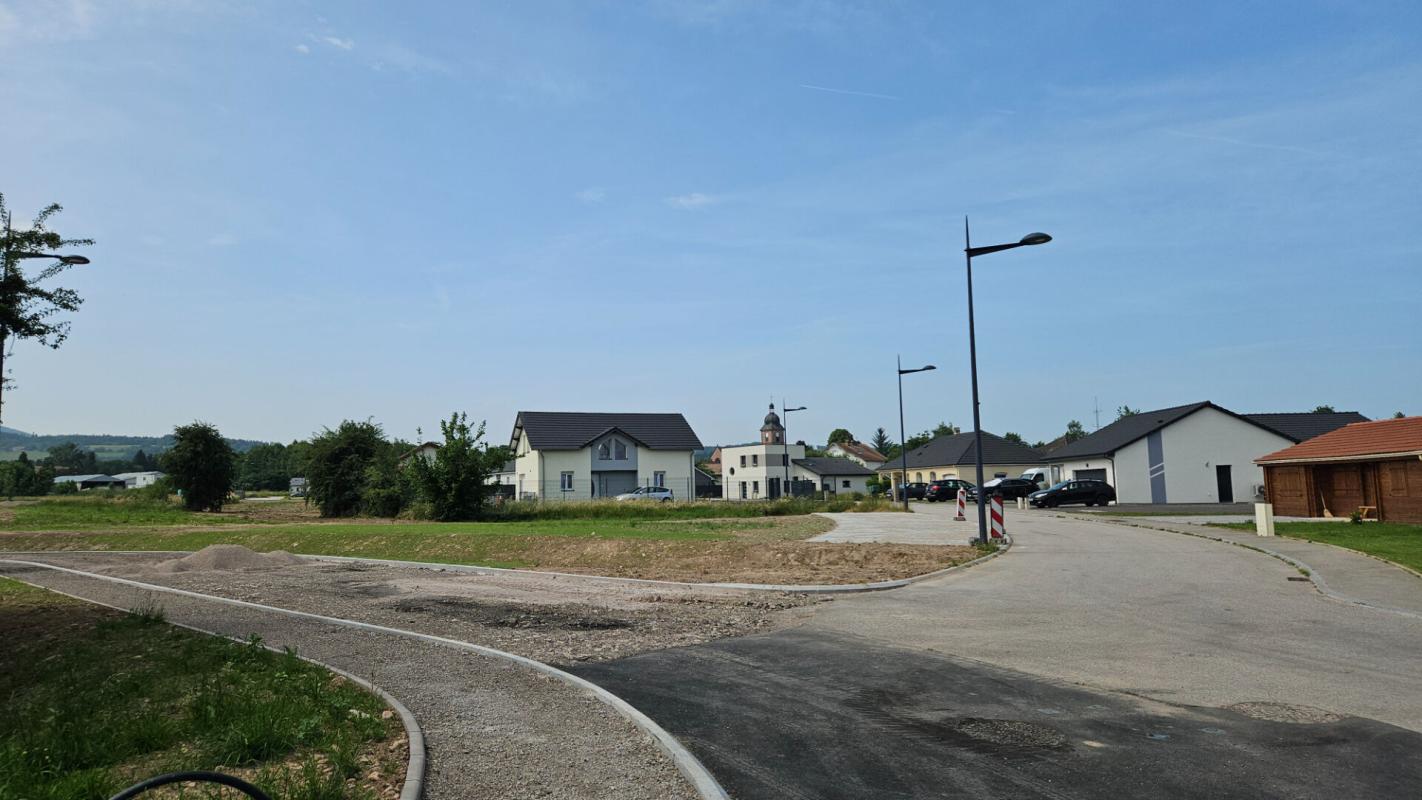 EPINAL À VENDRE  - MAGNIFIQUE Terrain totalement viabilisé PROCHE EPINAL L'emplacement parfait pour votre future maison familiale ! 1