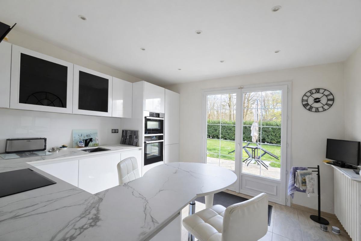 EZY-SUR-EURE Maison L Habit 6 pièce(s) 200 m2 5