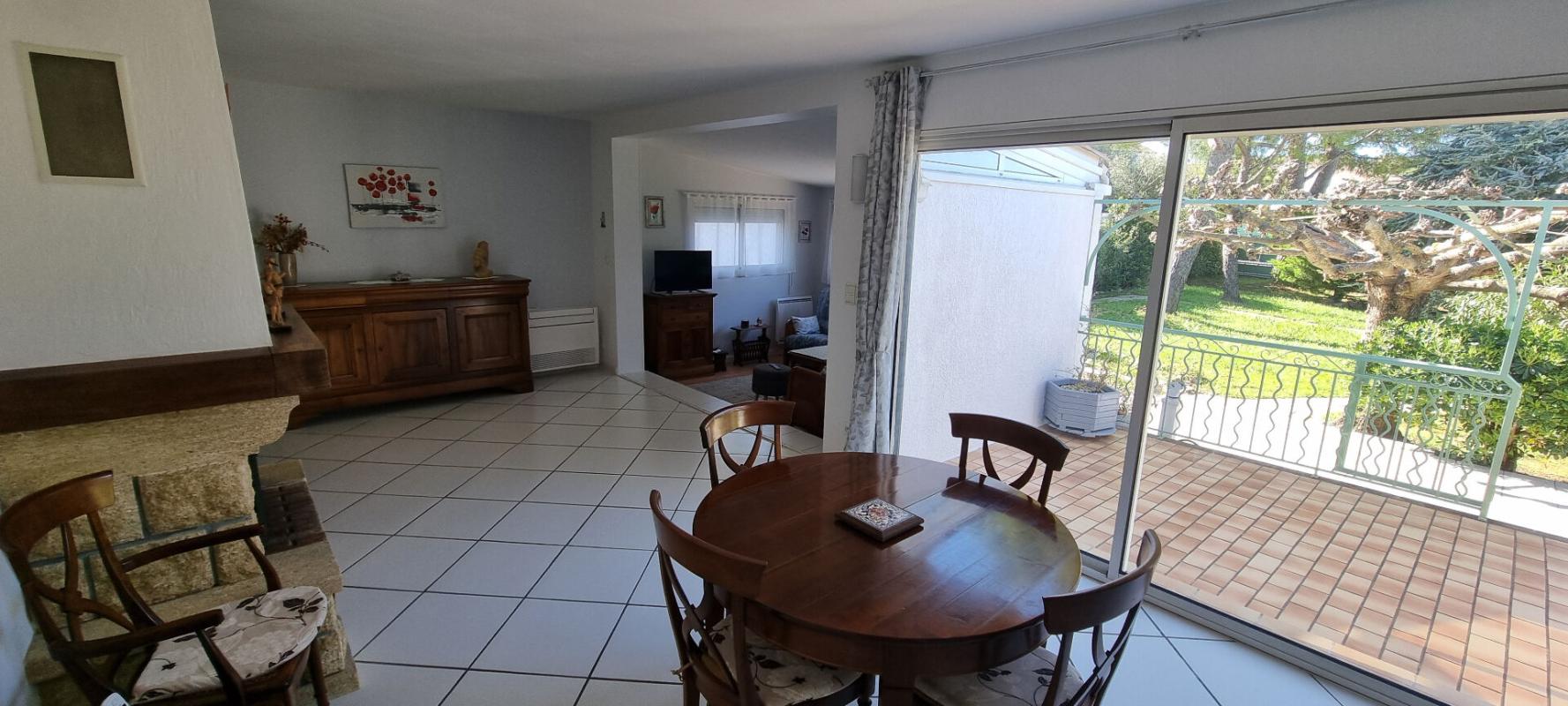 ALIGNAN-DU-VENT Maison Alignan Du Vent plain-pied 6 pièce(s) 121 m2 sur 1000 m² 1