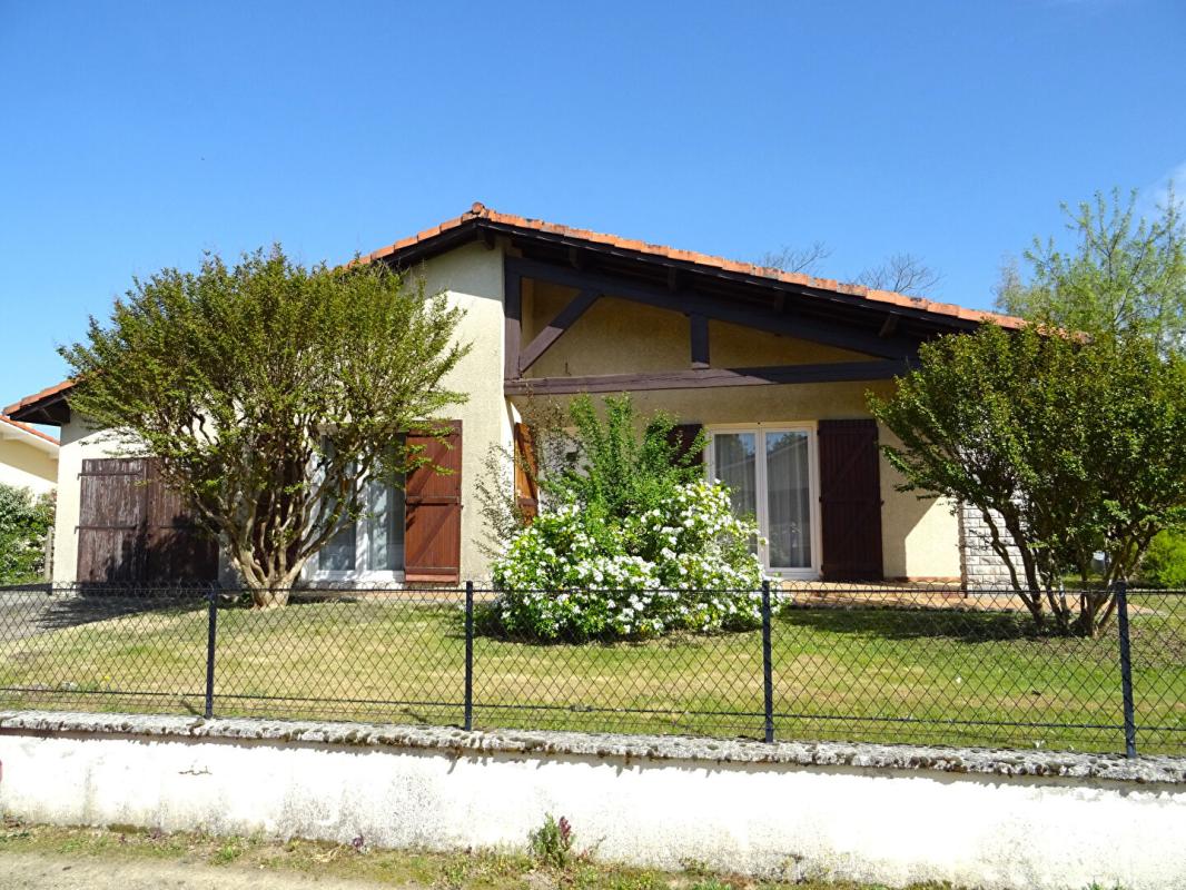 SAINT-PIERRE-DU-MONT Landes 40280 Saint-Pierre-du-Mont , maison 103 m² 1