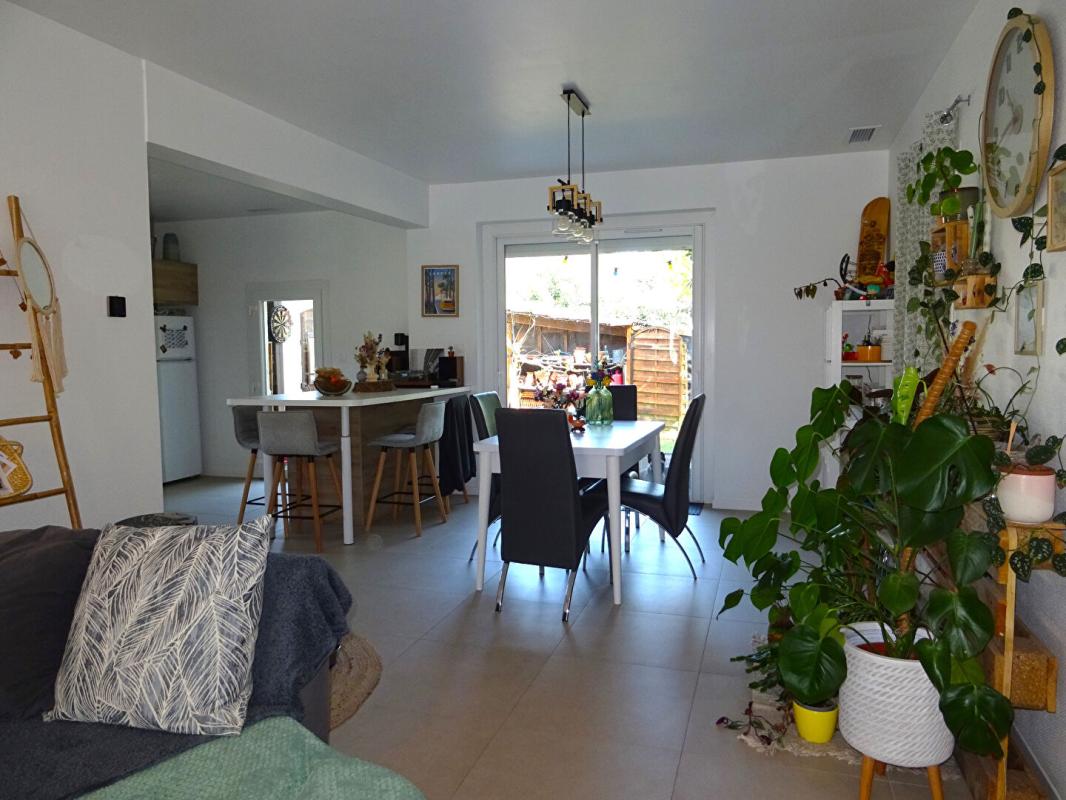 SAINT-PIERRE-DU-MONT Landes 40280 Saint-Pierre-du-Mont , maison 103 m² 4