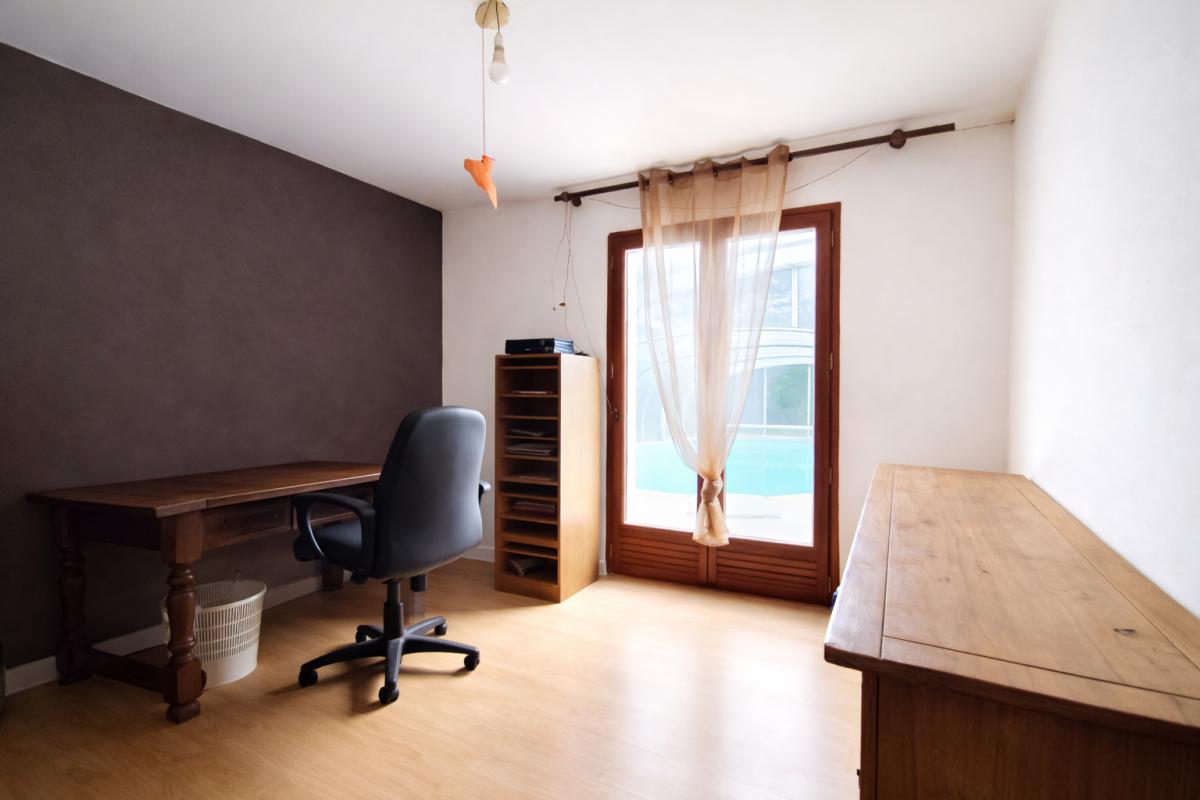 GRACES Maison familiale avec piscine - Grâces -  5-6 chambres 11