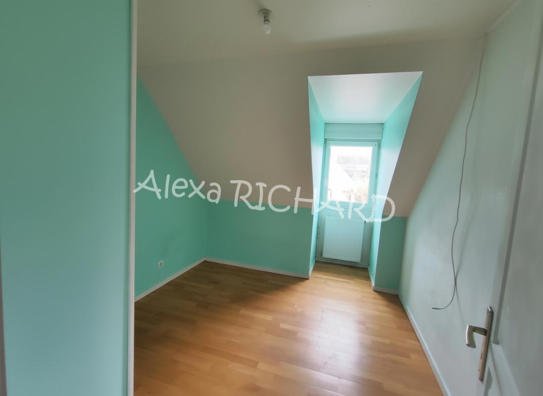 LA FERRIERE-SUR-RISLE Maison 6 pièces 12