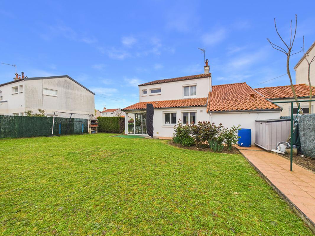 CHATELLERAULT Maison Chatellerault 4 pièce(s) 107 m2 14