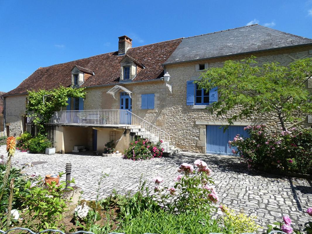 TEMPLE-LAGUYON Maison125 m2 / 3 chambres / grange / terrain 4225m² 1