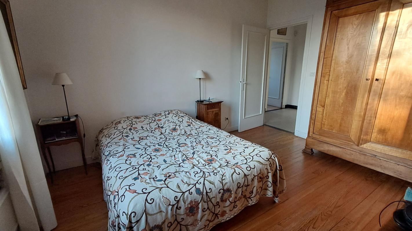 ROMANS-SUR-ISERE Grande Maison fort potentiel Multigenerationnel 6