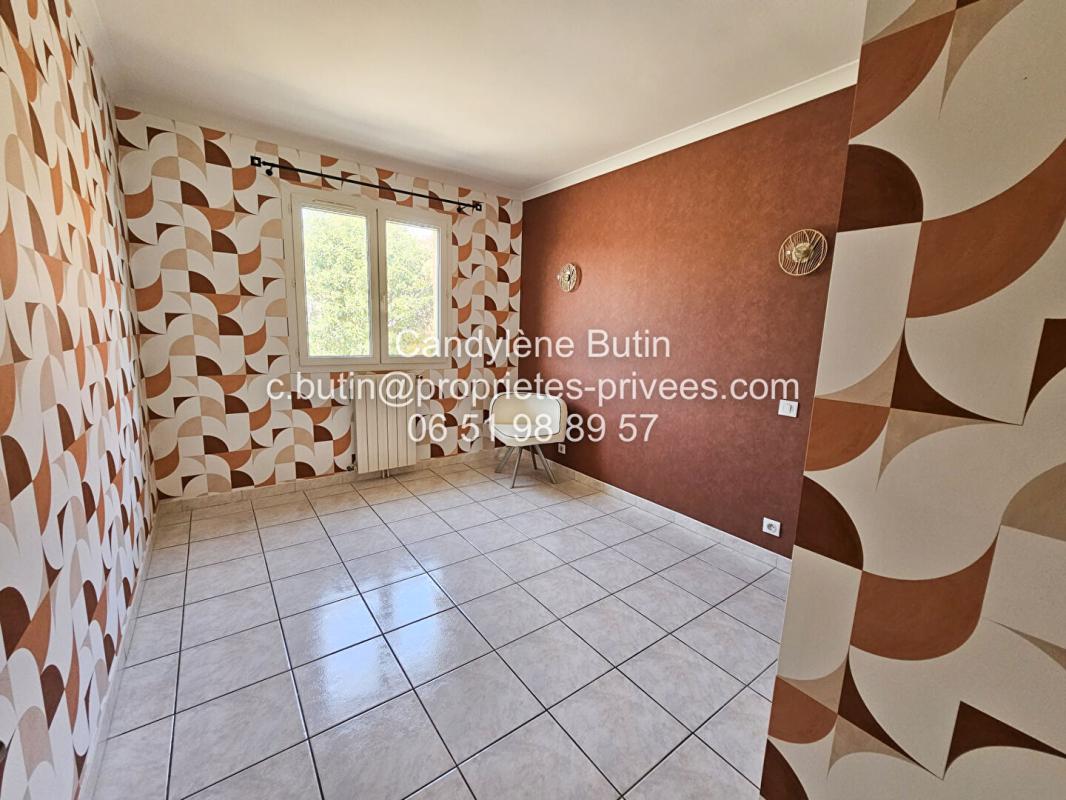 LESPIGNAN Villa  4 pièce(s) 107m2 Ave grand garage et piscine 11