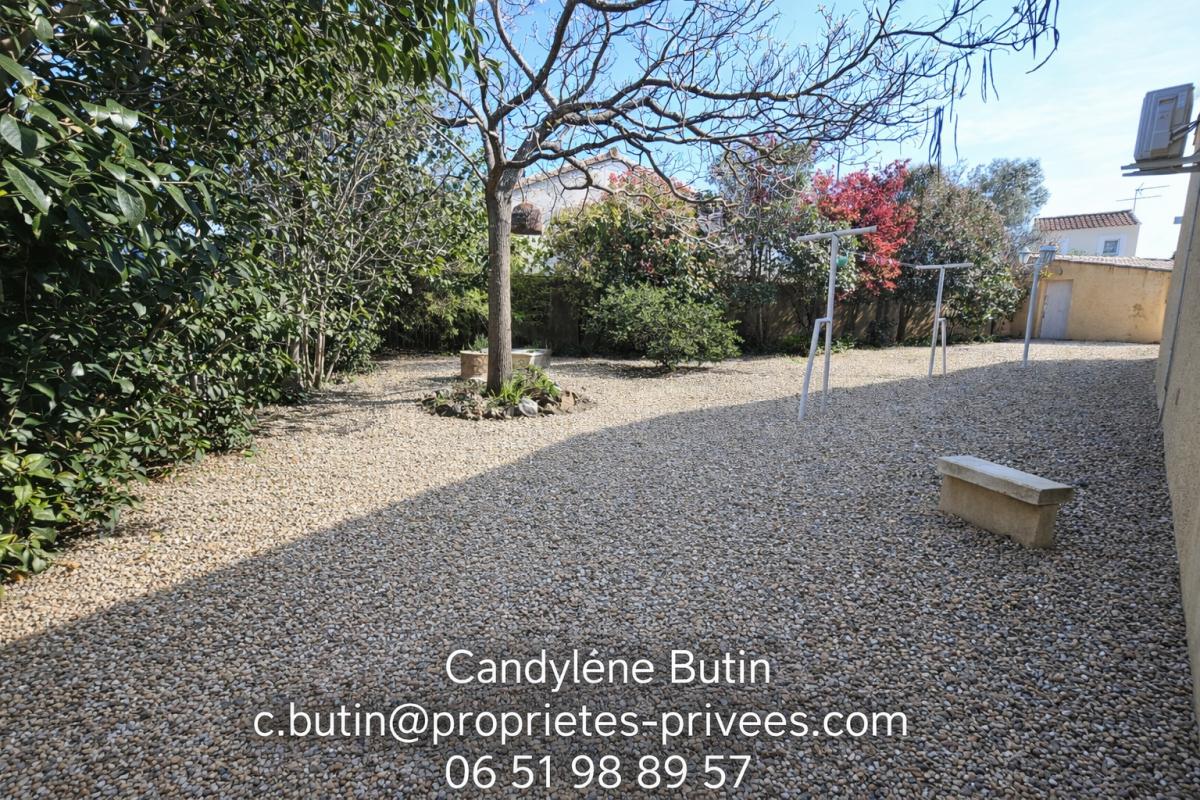 LESPIGNAN Villa  4 pièce(s) 107m2 Ave grand garage et piscine 4