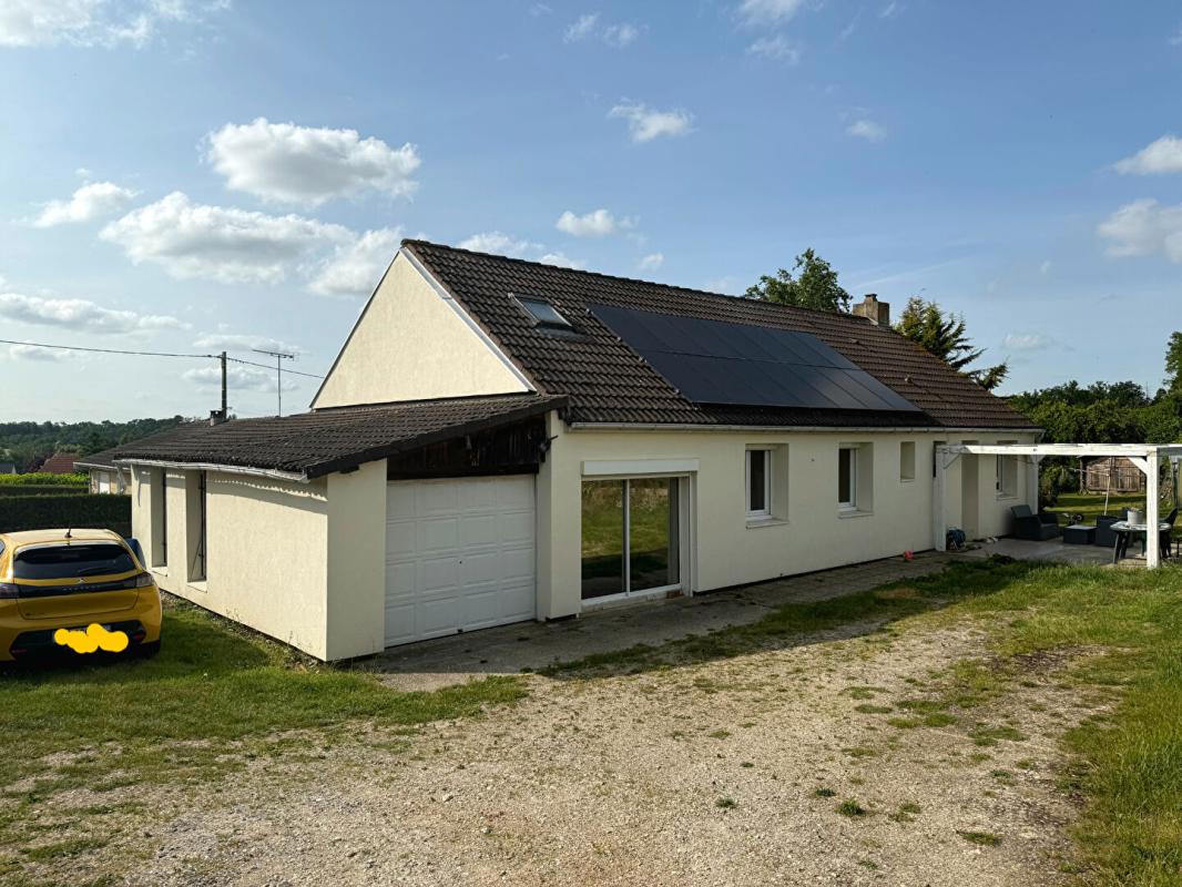 NONANCOURT Maison de plain-pied 5 pièces (110 m²), 27320 Nonancourt 3 chambres, garage, abris en bois, terrain clos de 1035 m². Prix HAI : 187 200 1