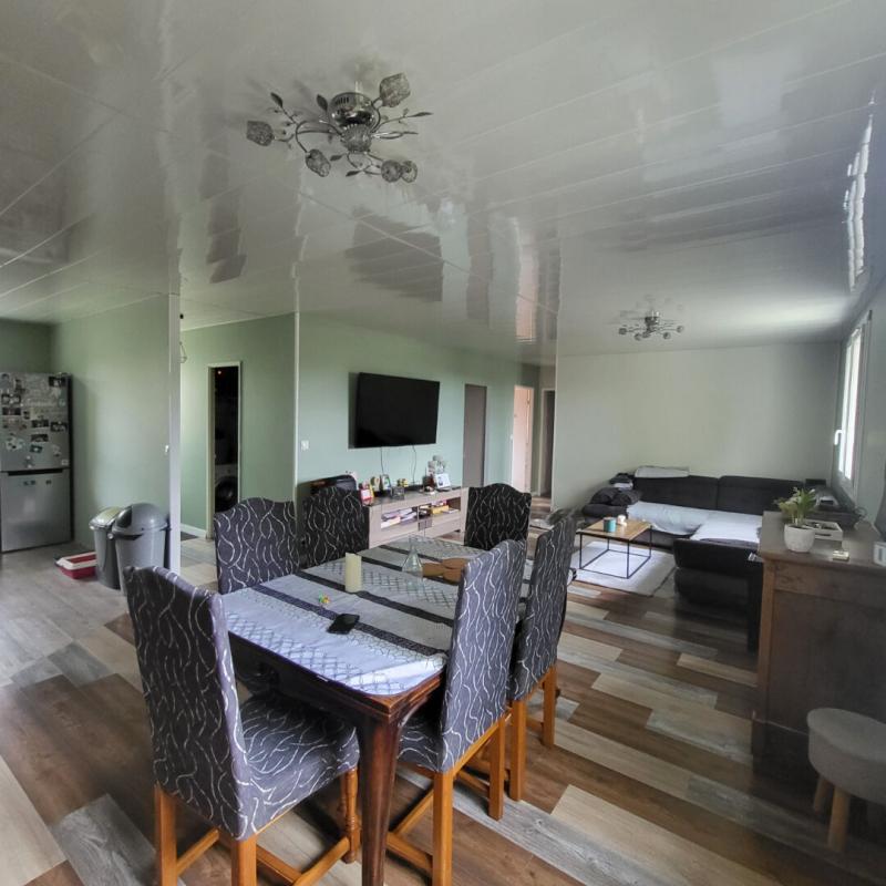 NONANCOURT Maison de plain-pied 5 pièces (110 m²), 27320 Nonancourt 3 chambres, garage, abris en bois, terrain clos de 1035 m². Prix HAI : 187 200 5