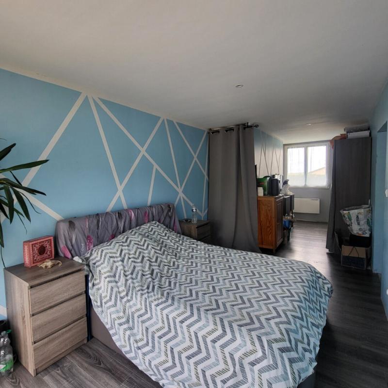 NONANCOURT Maison de plain-pied 5 pièces (110 m²), 27320 Nonancourt 3 chambres, garage, abris en bois, terrain clos de 1035 m². Prix HAI : 187 200 9