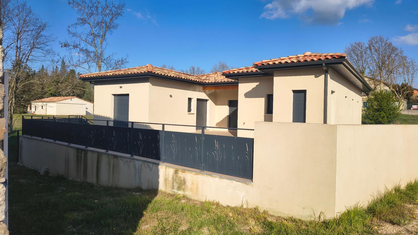 VALLON-PONT-D'ARC VILLA neuve 3 CH  avec piscine,Vallon Pont D Arc 4 pièce(s) 106.78 m2 trés belle prestation proche centre ville 4