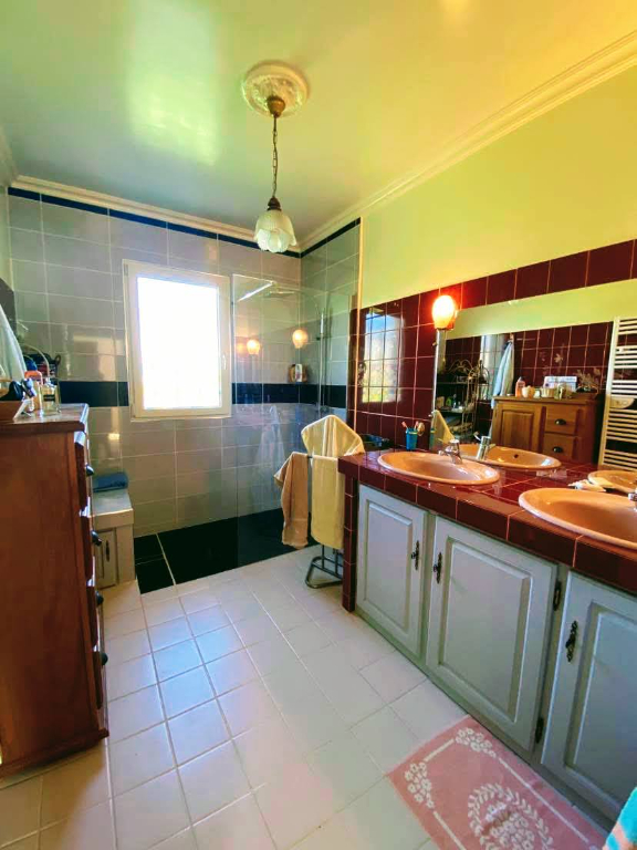 EXCIDEUIL Maison Excideuil 7 pièce(s) 135 m2 7