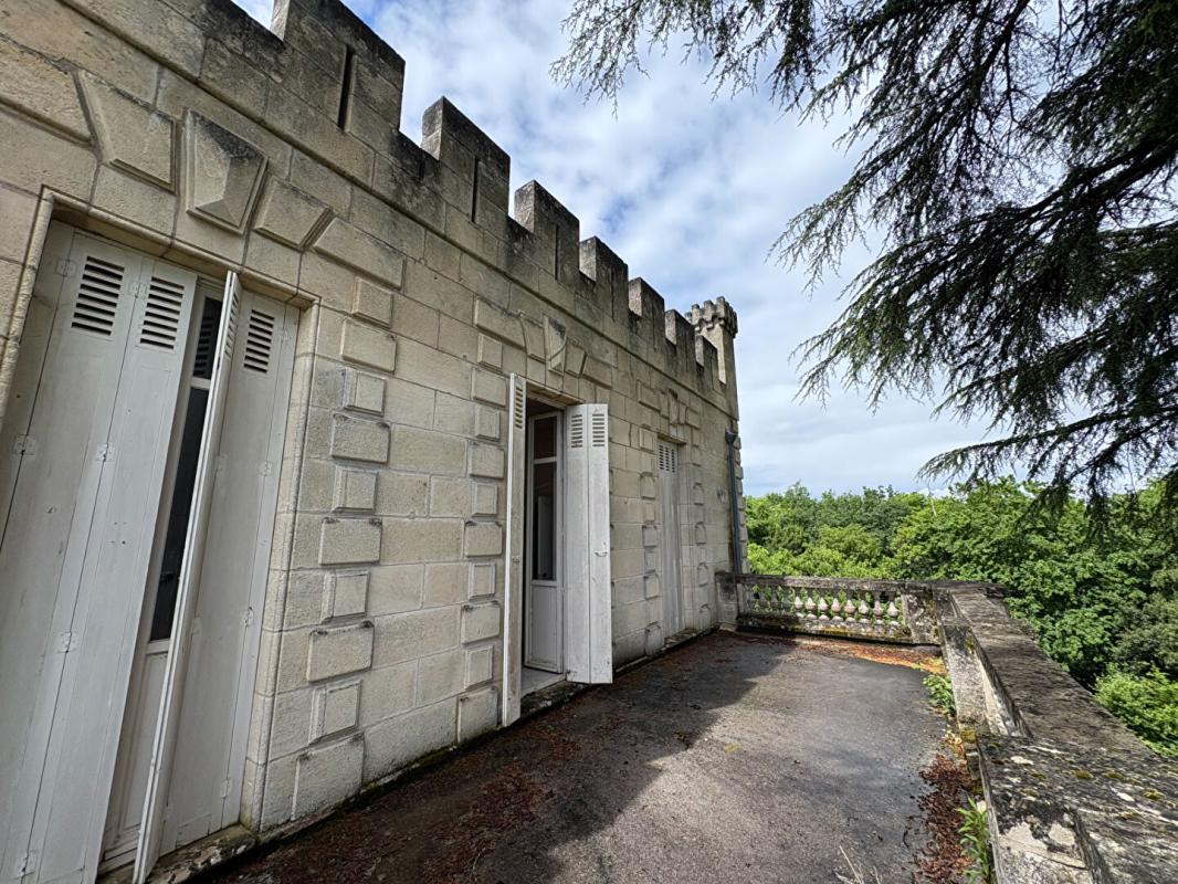 CAPIAN À 31 km DE BORDEAUX : DOMAINE XVIIe & XIXe  Secteur Langoiran 14