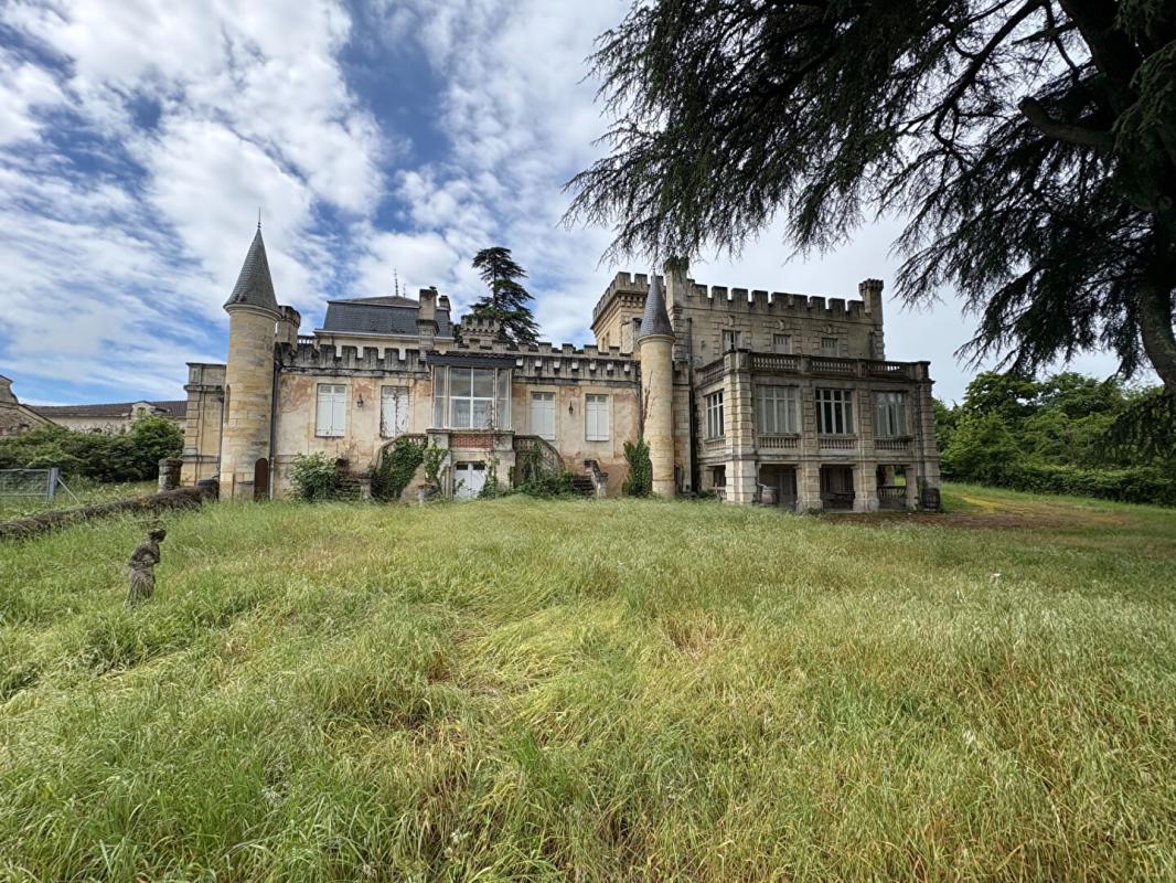 CAPIAN À 31 km DE BORDEAUX : DOMAINE XVIIe & XIXe  Secteur Langoiran 5