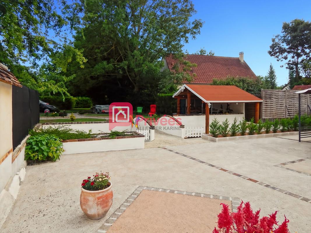 PONT-SUR-VANNE Maison Pont Sur Vanne 9 pièce(s) 260 m2 1