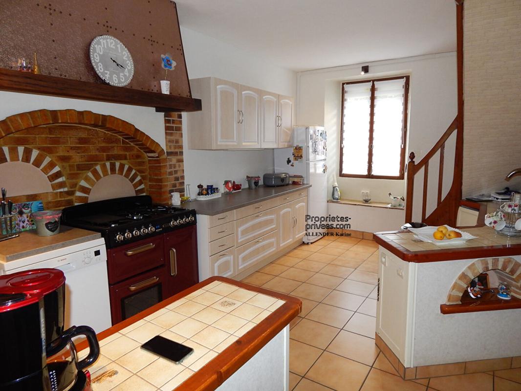 PONT-SUR-VANNE Maison Pont Sur Vanne 9 pièce(s) 260 m2 15