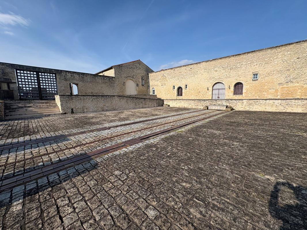 LIBOURNE Domaine Historique d'Exception ,47 Hectares aux Portes de Libourne 2