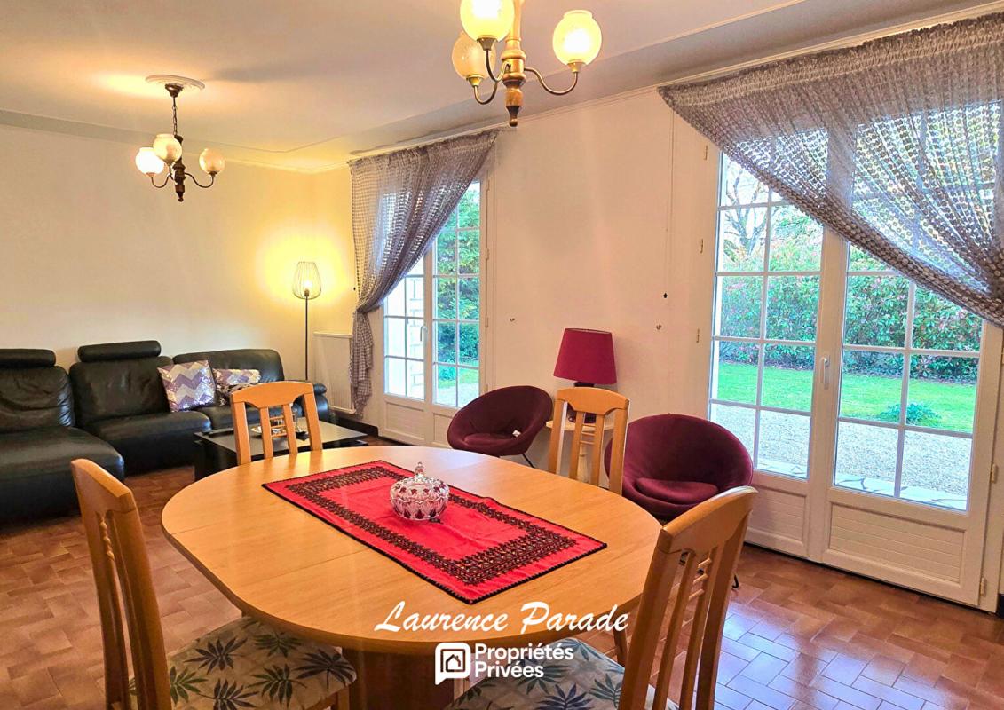 MONTPON-MENESTEROL Maison avec double garage et parc 6