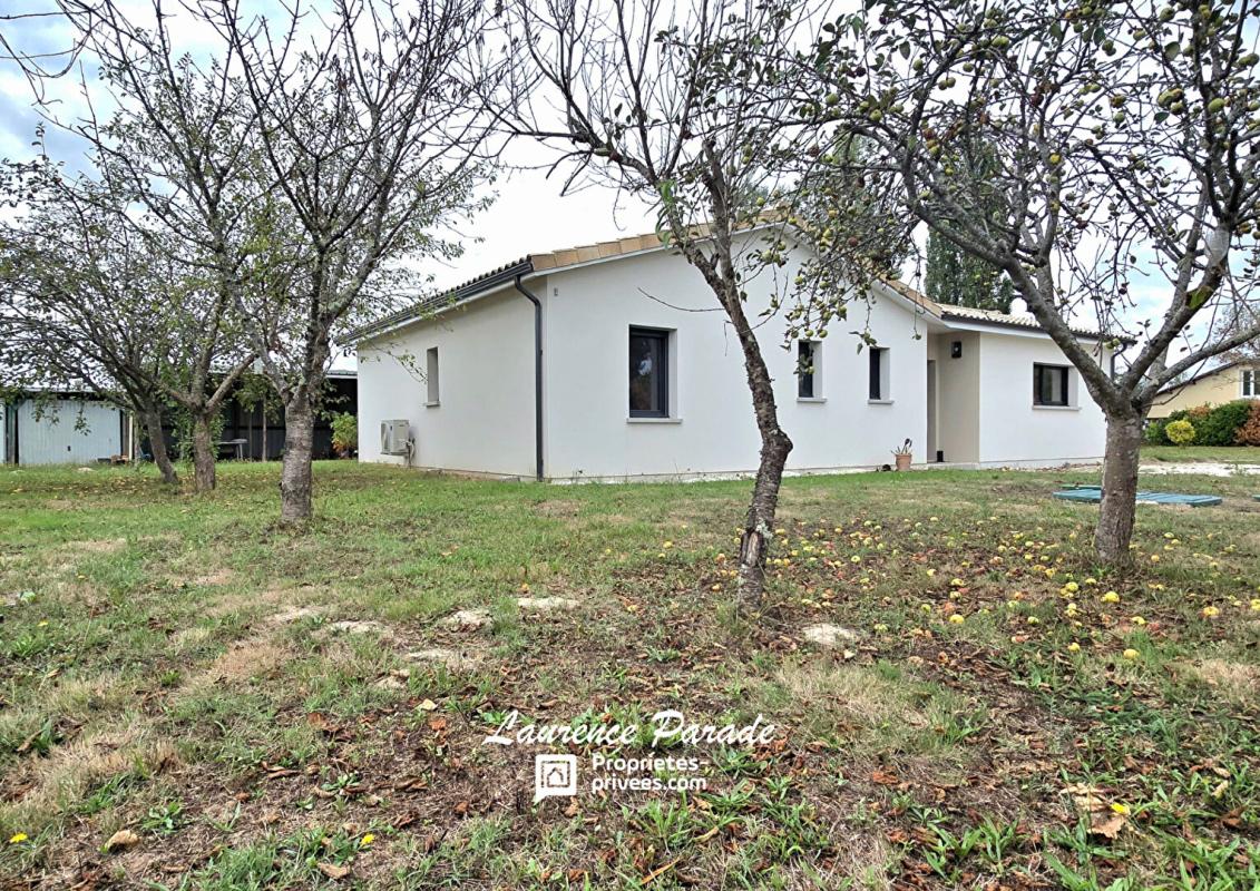 LE PIZOU Maison récente sous décennale  garages, hangar parc mare 10