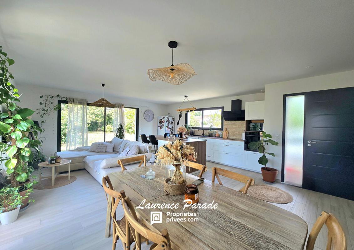 LE PIZOU Maison récente sous décennale  garages, hangar parc mare 5