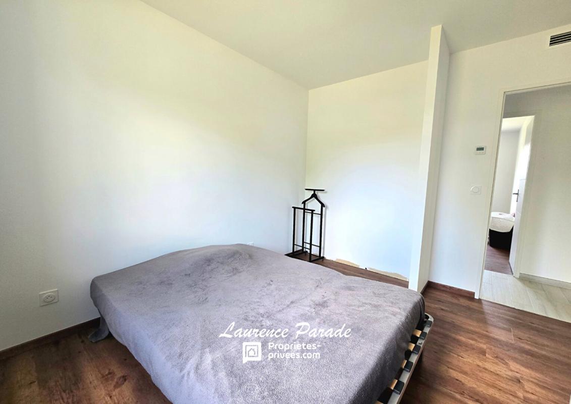 LE PIZOU Maison récente sous décennale  garages, hangar parc mare 9