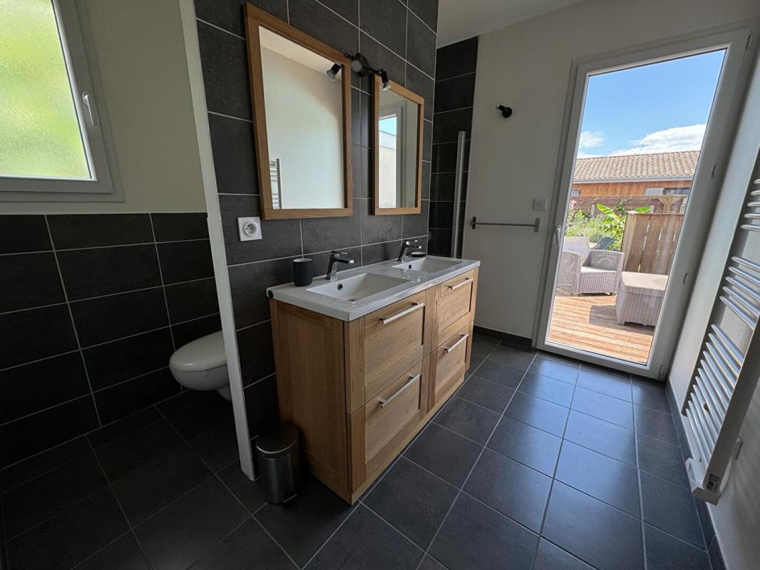 ARES Maison Ares 4 pièce(s) 112 m2 + cellier - garage et piscine 11