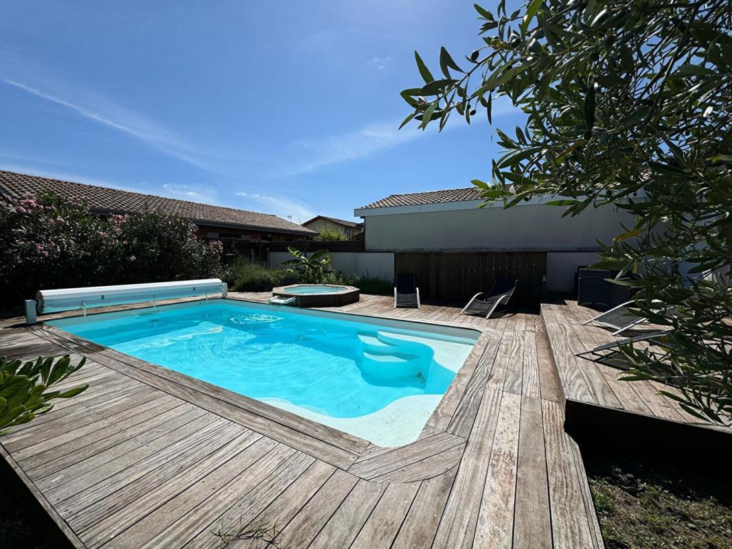 ARES Maison Ares 4 pièce(s) 112 m2 + cellier - garage et piscine 7