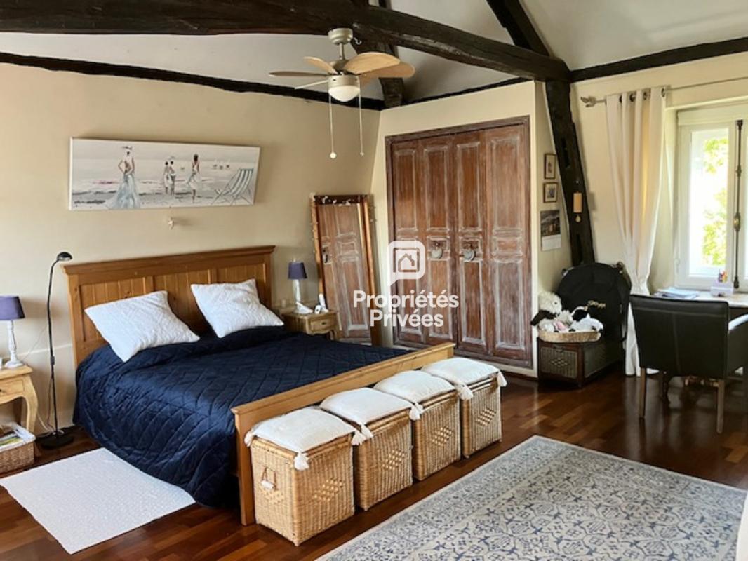 MONTFORT-L'AMAURY Maison de charme au coeur de Montfort L'Amaury 8