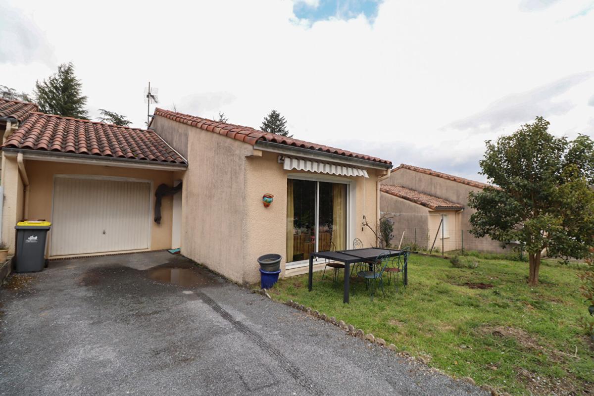 AIGUEFONDE Maison de plain-pied 76 m²  - 2 chambres - Jardin - Garage - Environnement calme 11