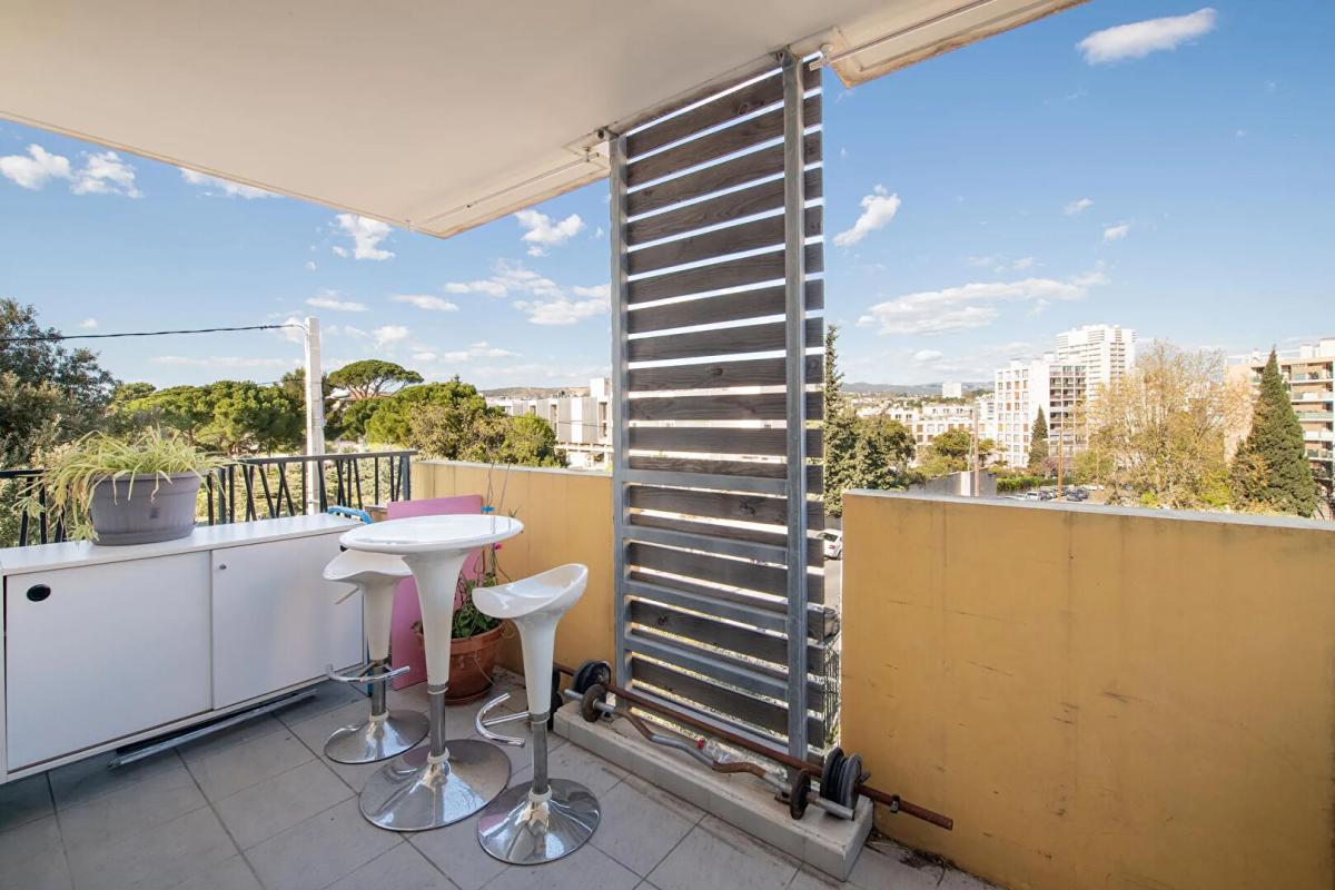 MARSEILLE-14E-ARRONDISSEMENT T4 + TERRASSE + BOX + VUE DEGAGEE 1