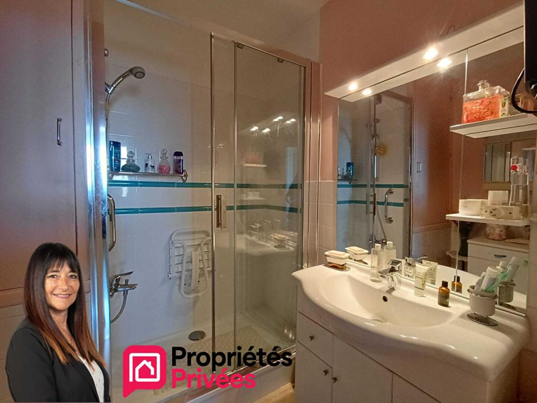 ROANNE Roanne centre T5 avec balcon, vue dégagée et garage 8